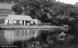 Boathouse On The Usk 1910, Brecon