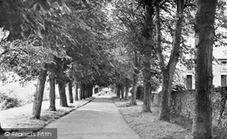 The River Promenade c.1955, Brecon