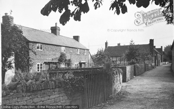 Photo of Bredon, A Quaint Lane c.1950