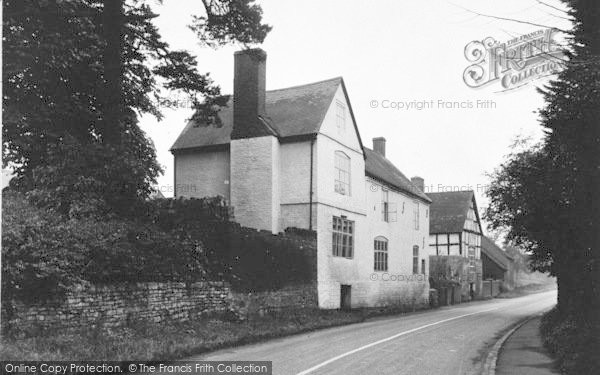 Photo of Bredon, Tewkesbury Road c.1950