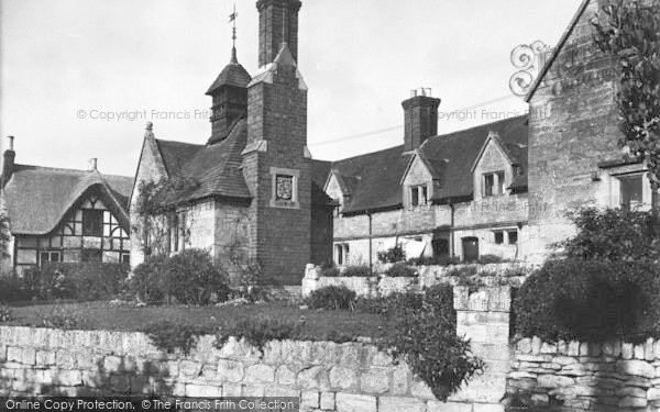 Photo of Bredon, The Reeds Trust Almshouses c.1950