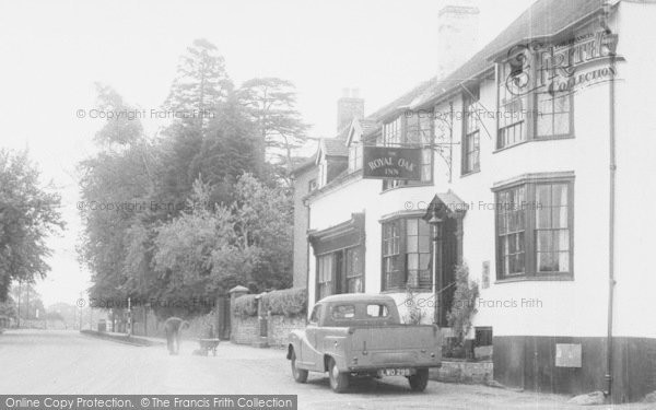 Photo of Bredon, The Royal Oak c.1955