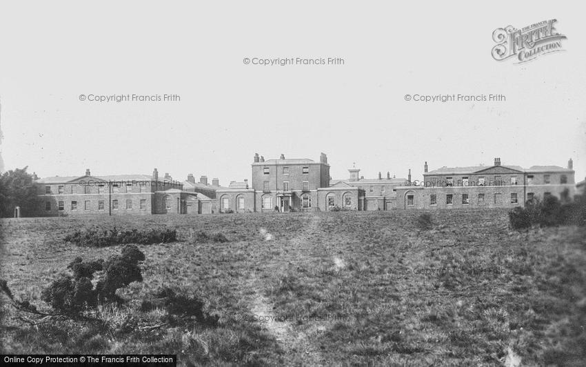 Brentwood, Barracks 1896