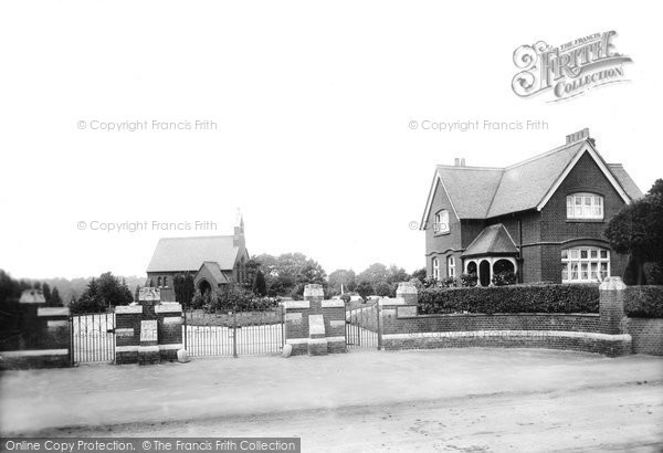 Photo of Brentwood, Cemetery Gates 1906