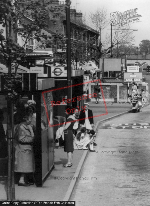 Photo of Brentwood, High Street, Bus Shelters c.1965