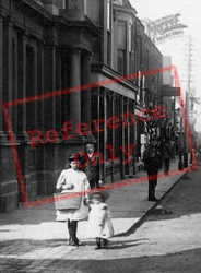 Running An Errand, High Street 1895, Brentwood