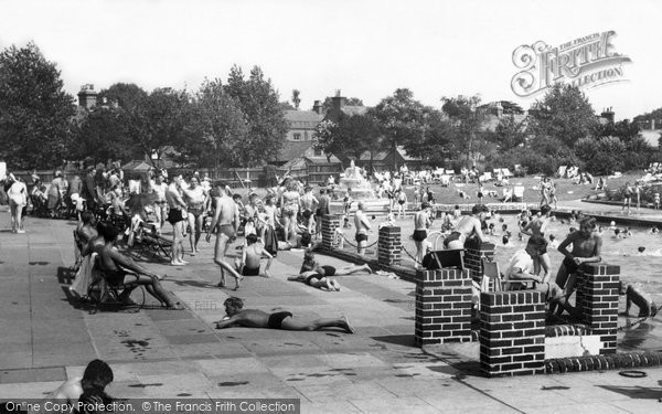 Photo of Brentwood, Swimming Pool c1955