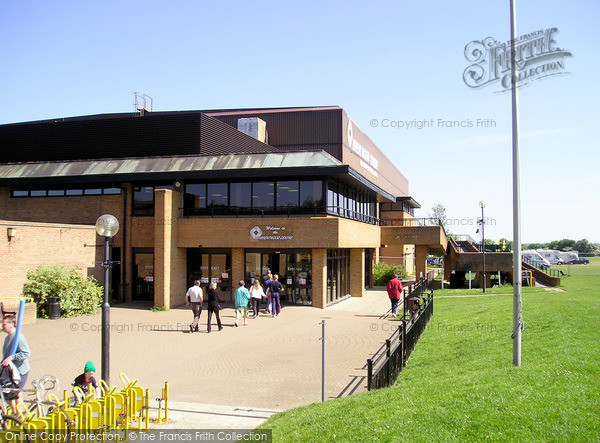 Photo of Brentwood, The Brentwood Centre, Doddinghurst Road 2004