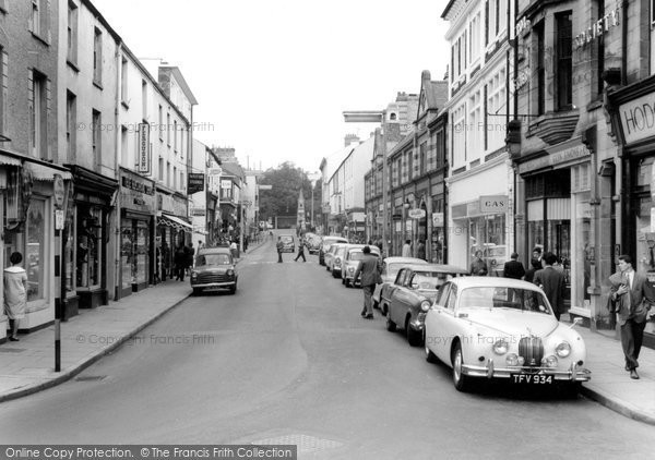 Photo of Bridgend, Caroline Street c.1960