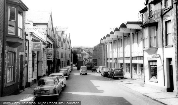 Photo of Bridgend, Derwen Road c.1960