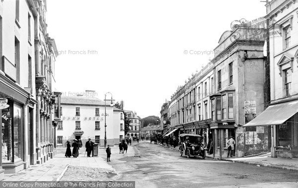 Photo of Bridgend, Dunraven Place 1910