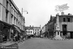 Bridgend, Dunraven Place c1950