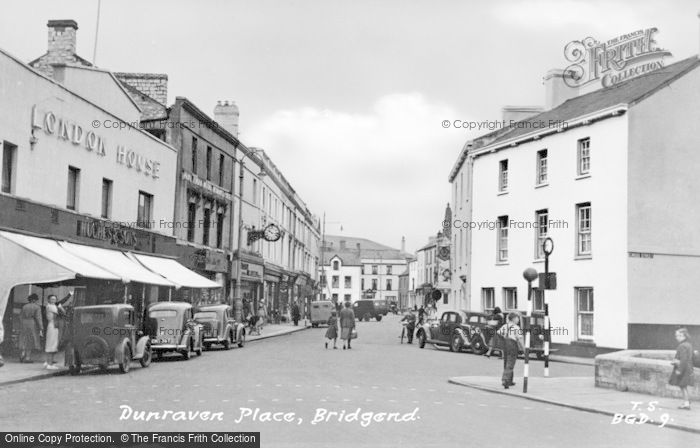 Photo of Bridgend, Dunraven Place c.1950