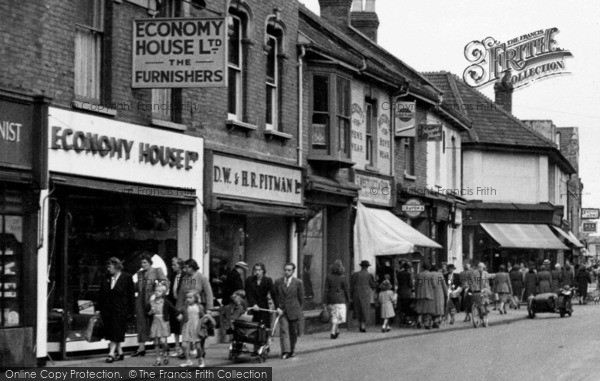 Photo of Bridgwater, Shoppers In Eastover c.1955