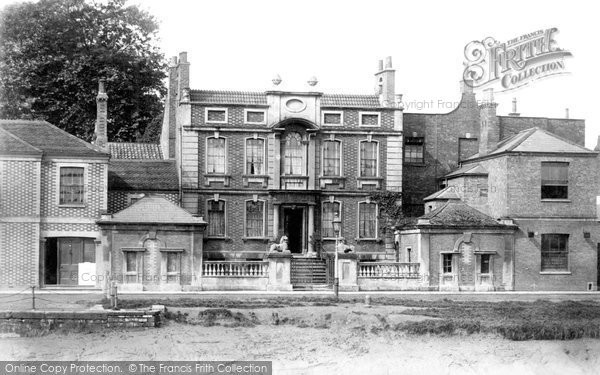 Photo of Bridgwater, the Lions House 1894