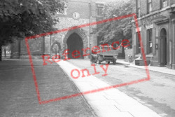 Bayle Gate 1951, Bridlington