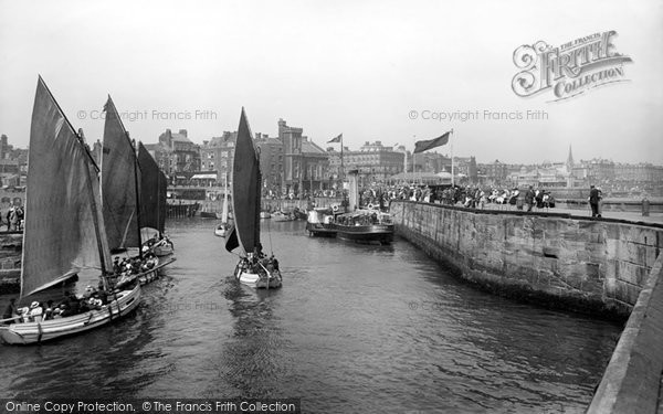Photo of Bridlington, Harbour 1913