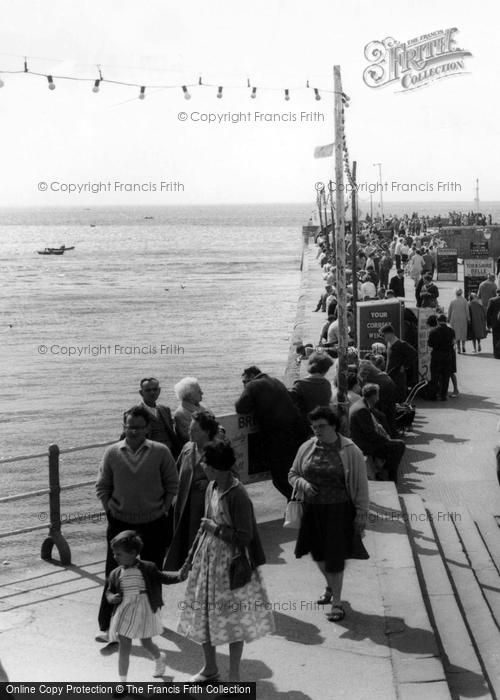 Photo of Bridlington, North Pier c.1960