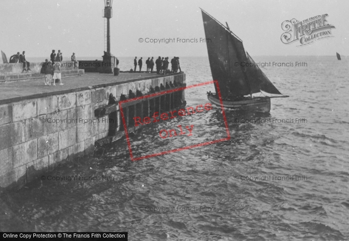 Photo of Bridlington, Pier Head 1925