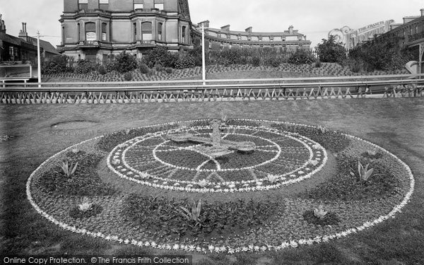 Photo of Bridlington, Princes Gardens, Floral Clock 1921