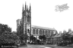 Priory Church And Bayle Gate 1903, Bridlington