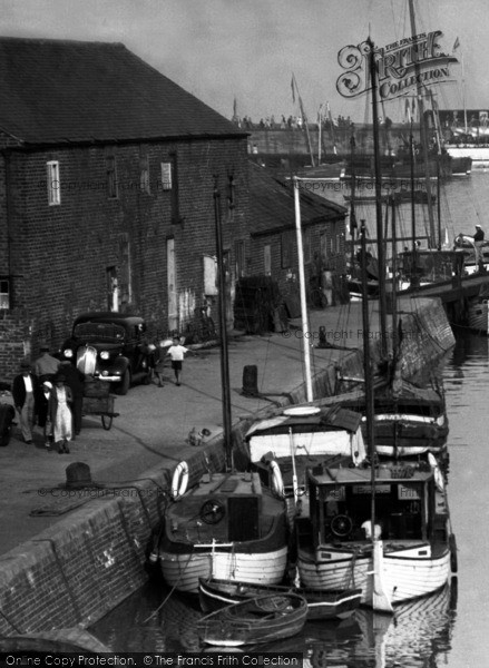 Photo of Bridlington, The Harbour 1948