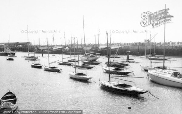 Photo of Bridlington, The Harbour c.1960