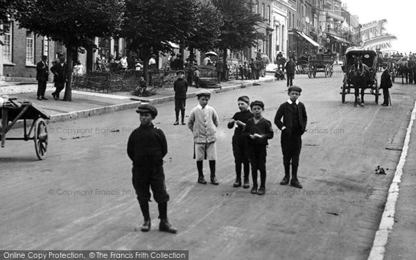 Photo of Bridport, Children In West Street 1913