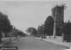 St Mary's Church And Cenotaph, North Street 1922, Bridport