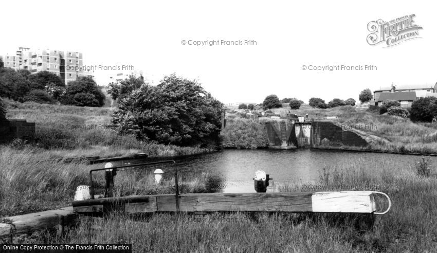 Brierley Hill, Delph Locks c1965