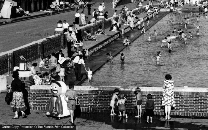 Photo of Brighton, Children By The Paddling Pool c.1955