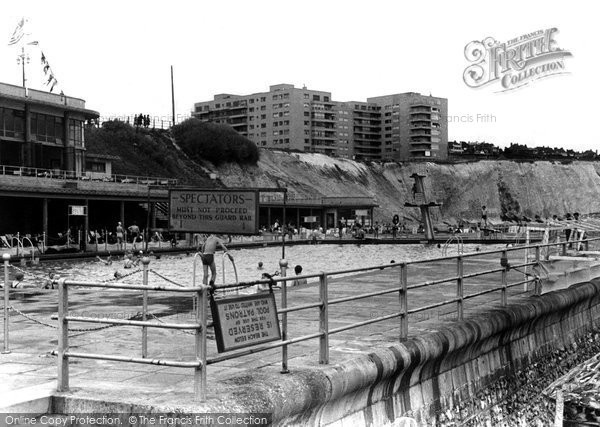 Photo of Brighton, The Open Air Baths c.1955