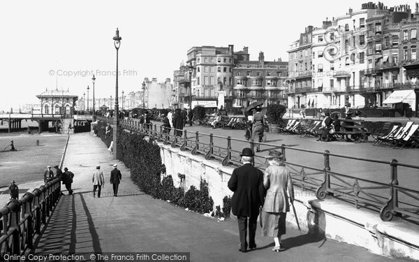 Photo of Brighton, The Parade 1921