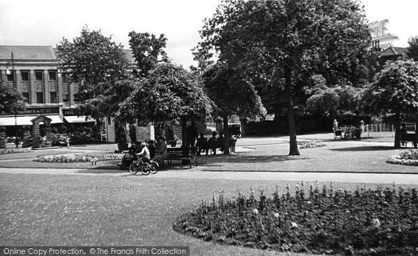 Photo of Bristol, Fishponds Memorial Park c.1950