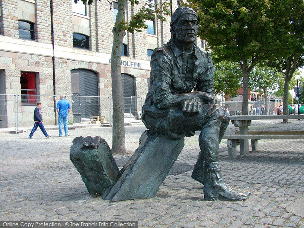 Photo of Bristol, John Cabot Statue 2005