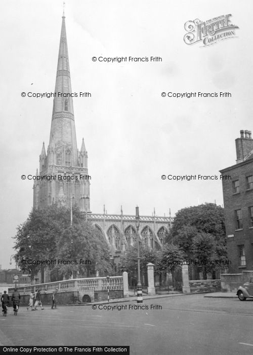 Photo of Bristol, St Mary Redcliffe c.1955