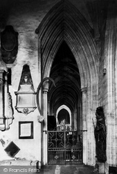St Mary Redcliffe Church, Queen Elizabeth Statue 1887, Bristol