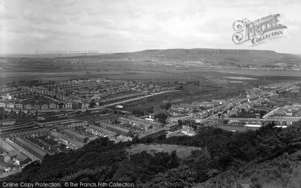Photo of Briton Ferry, The Town c.1950
