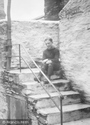 A Boy, Over Gang 1922, Brixham