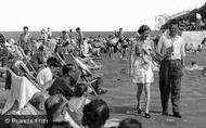 A Couple At Shoalstone Pool c.1955, Brixham
