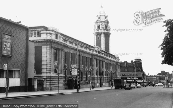 Photo of Brixton, Town Hall c.1960