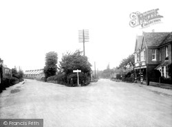 Portsmouth And Guildford Roads 1924, Broadbridge Heath