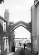 York Gate 1887, Broadstairs