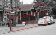 Dunyeats Road c.1960, Broadstone