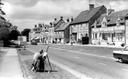 Broadway, High Street c1960