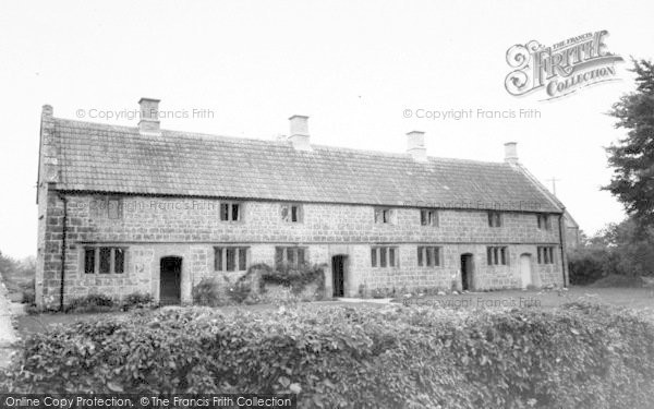 Photo of Broadway, The Almshouses c.1960