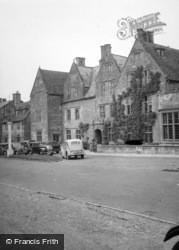 The Lygon Arms c.1950, Broadway