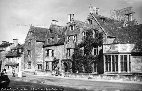 Photo of Broadway, The Lygon Arms c.1955
