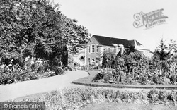 The Library Gardens 1948, Bromley