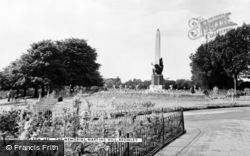 The Memorial, Martins Hill c.1960, Bromley